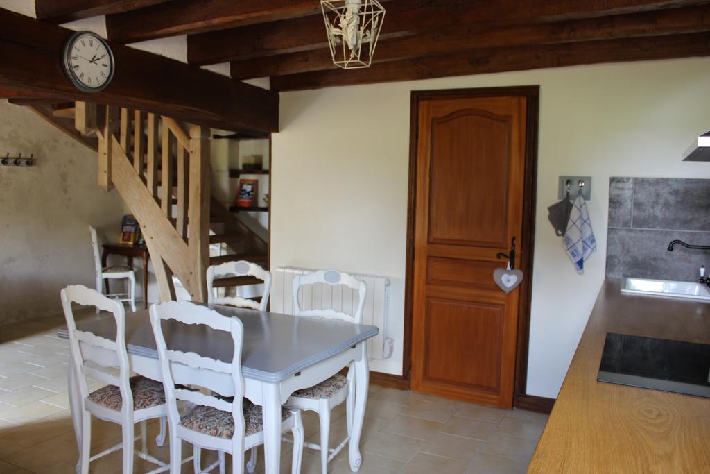 Gites A L'Ombre Des Chenes Chateauvieux  Room photo